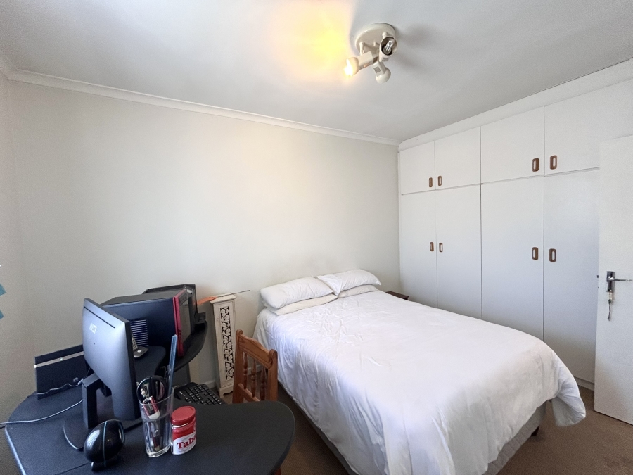 To Let 1 Bedroom Property for Rent in Van Riebeeckstrand Western Cape